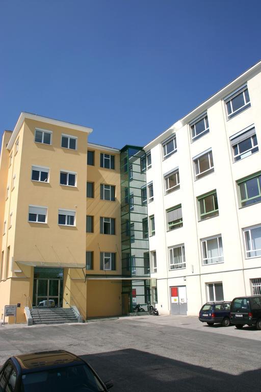 Workbase Hostel Wien Exterior foto